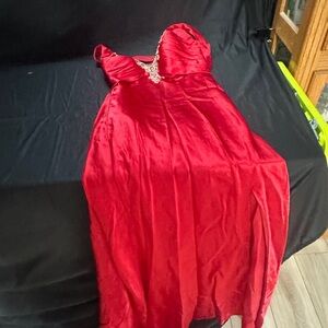 Maggie Sottero Valentine Red Gown-excellent shape size 2-#548